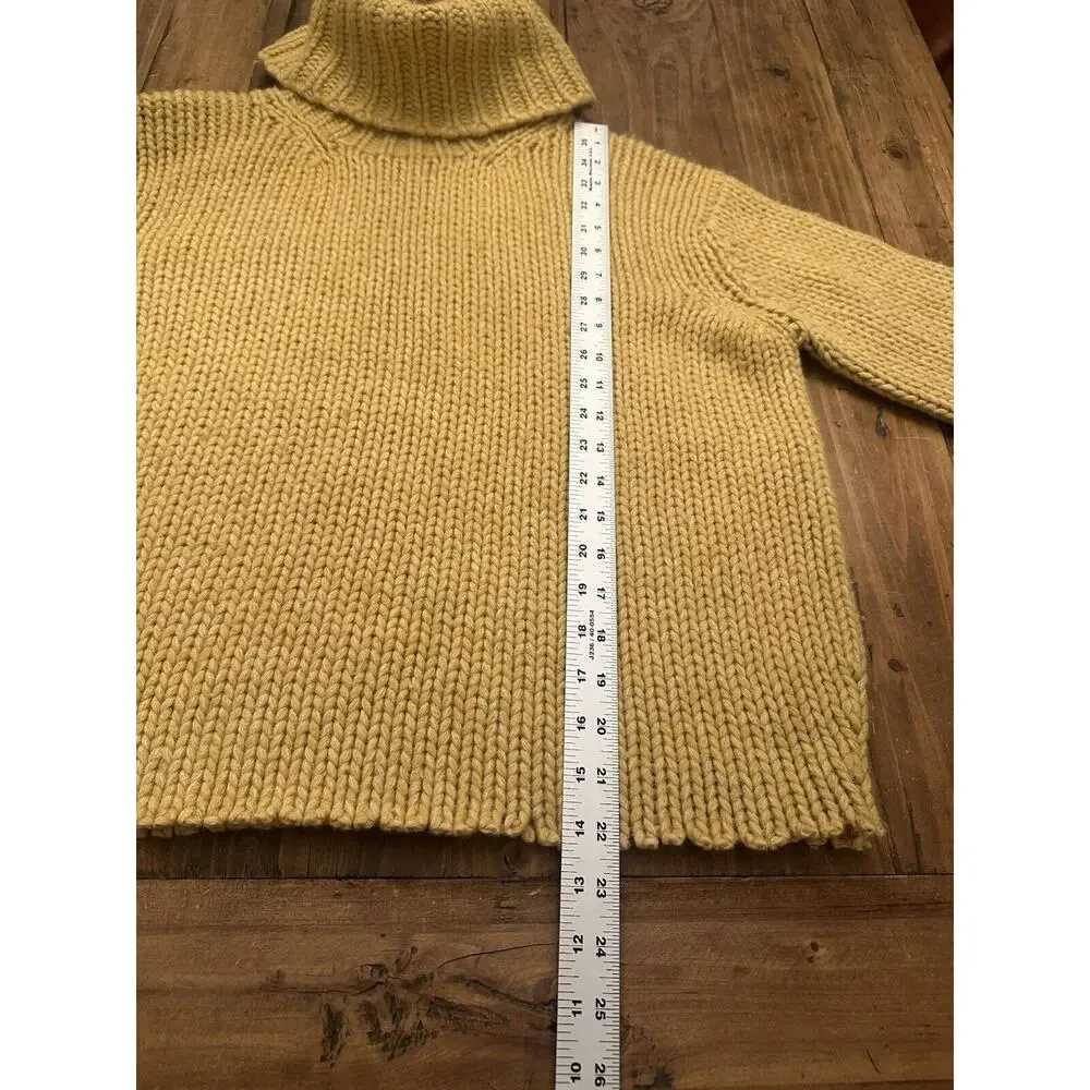 J Crew Women’s Chunky Knit Turtleneck Sweater Yellow Size Medium Oversized